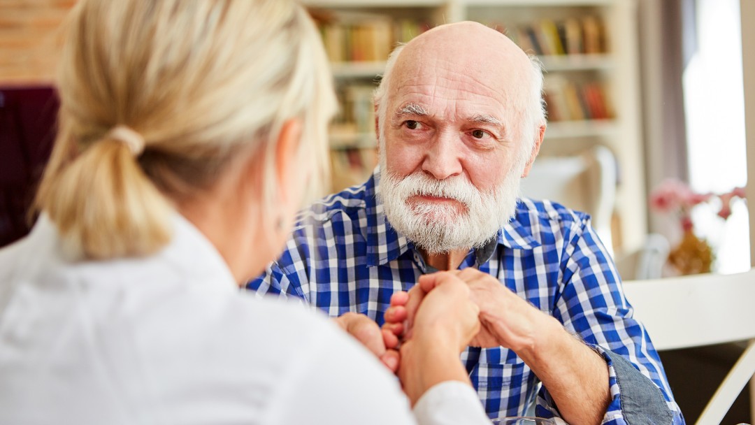Tips for Caring for a Loved One with Dementia